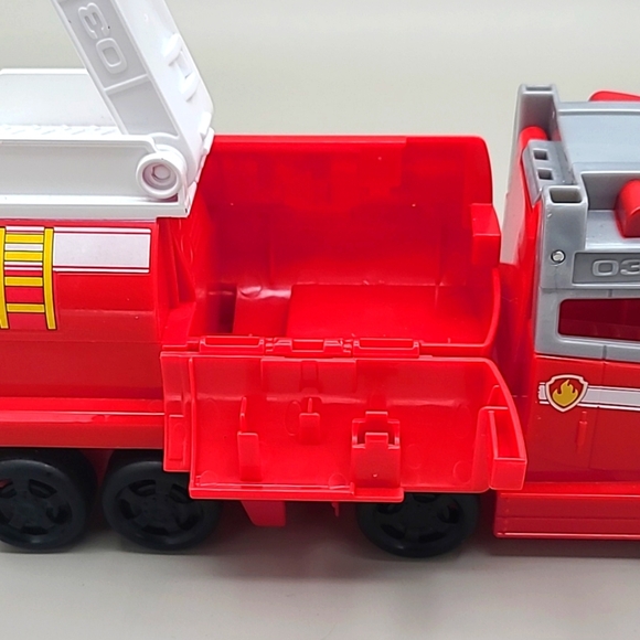 Ambulance Rescue Vehicle & Paw Patrol Marshall's Fire Truck Flashing Light Siren - Picture 11 of 12